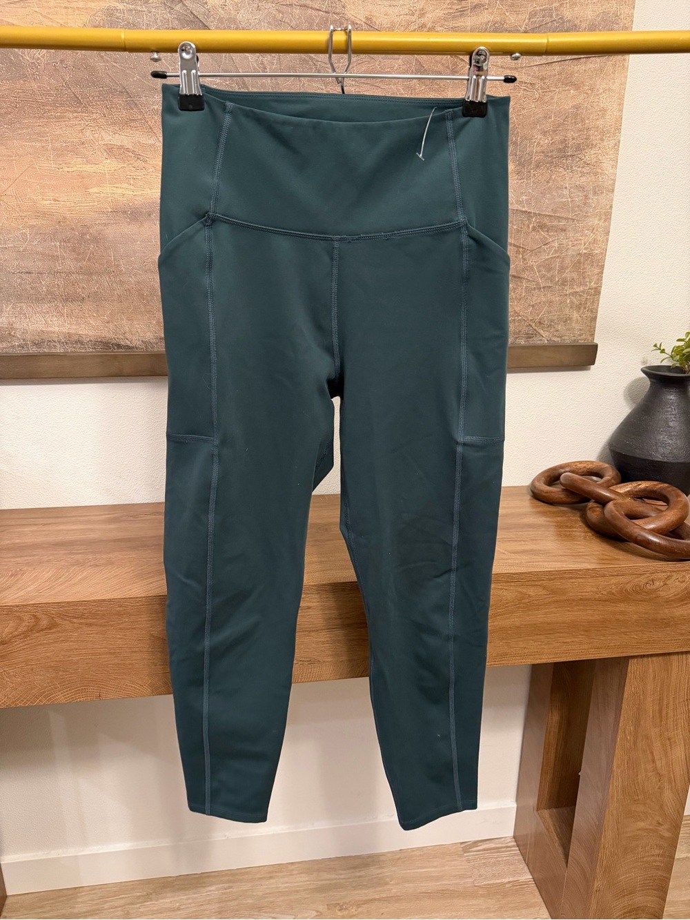 Girlfriend Collective Compressive Pocket Leggings in size M